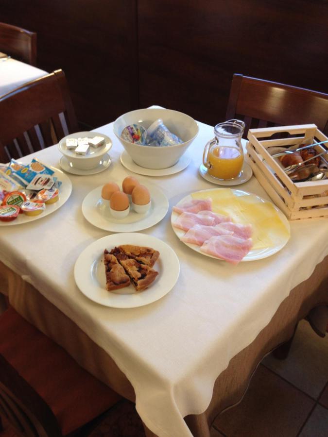 Albergo San Michele Мортара Екстериор снимка